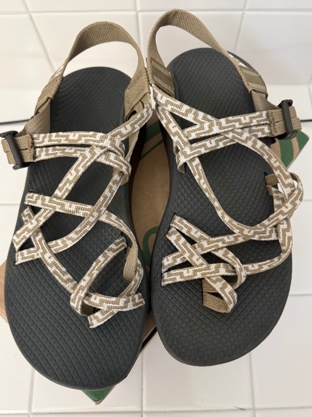 New Women's Cloud x 2 Varech Tricot Size 9